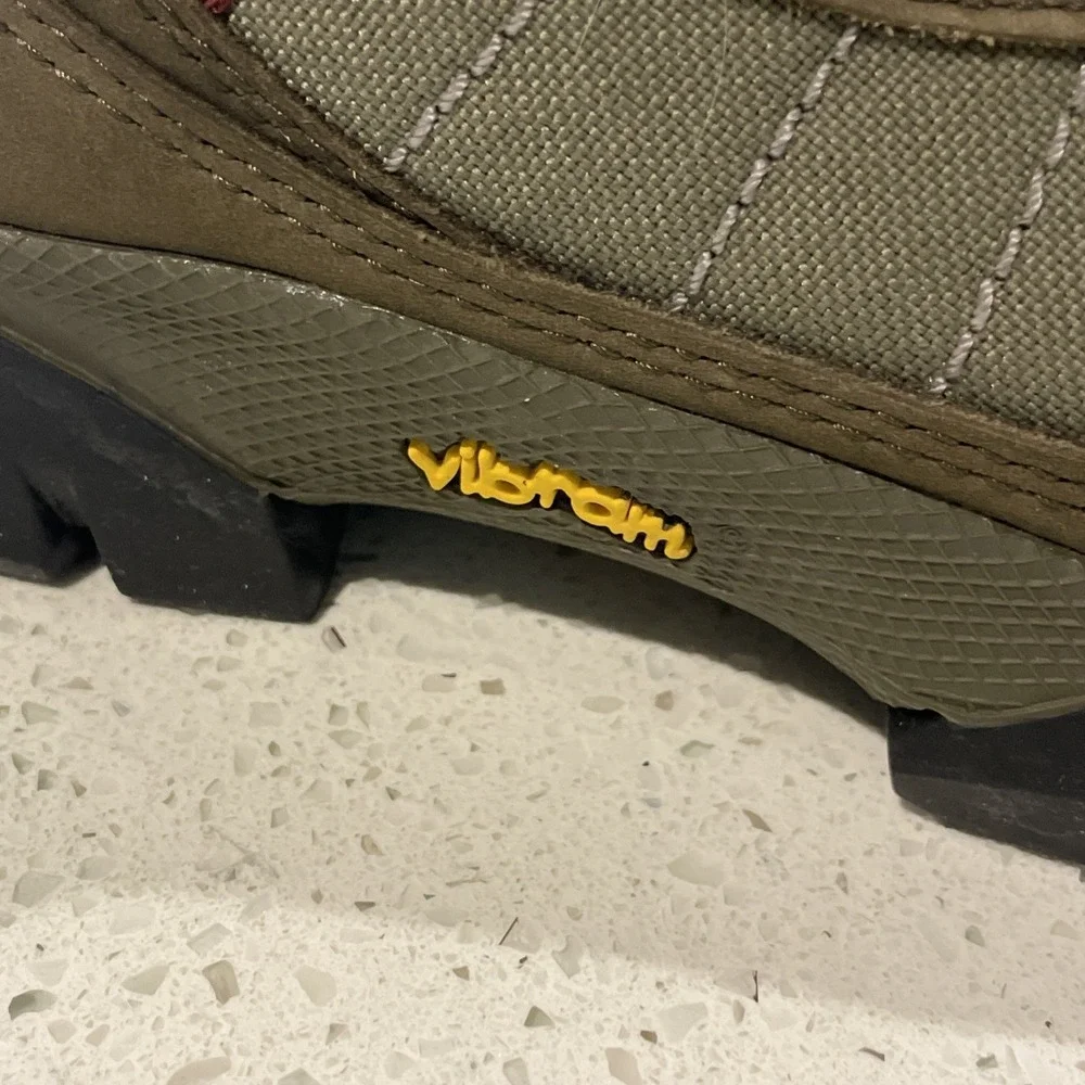 Rei Goretex Women's Monarch Leather Hiking Boots Vibram Soles‎ Size US 8